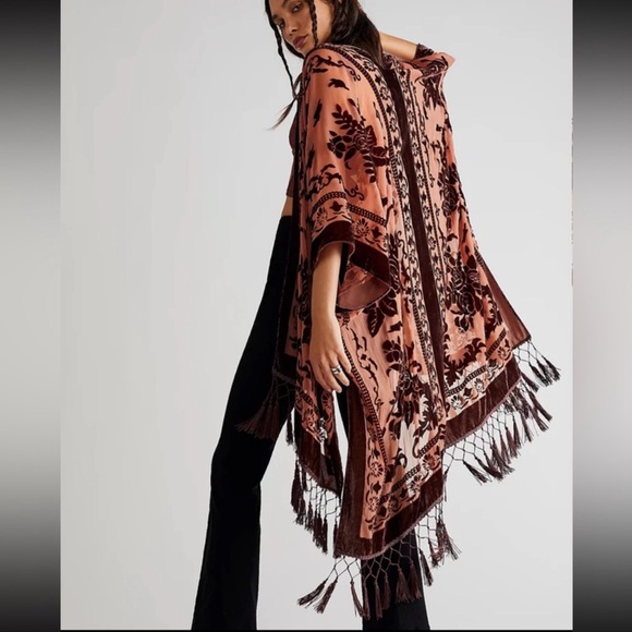 Summer Boho Chic Soft Velvet Fringe
Duster Kimono - Picture 2 of 4